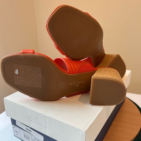 Caslon Lamia Sandal - Picture 5 of 6